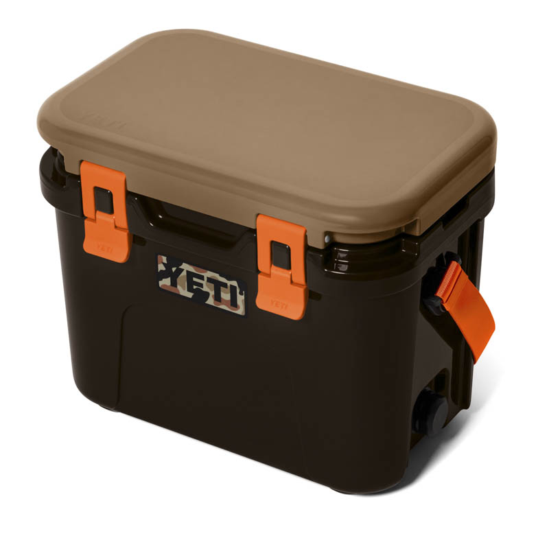YETI Roadie Cooler 15 Wetlands Camo