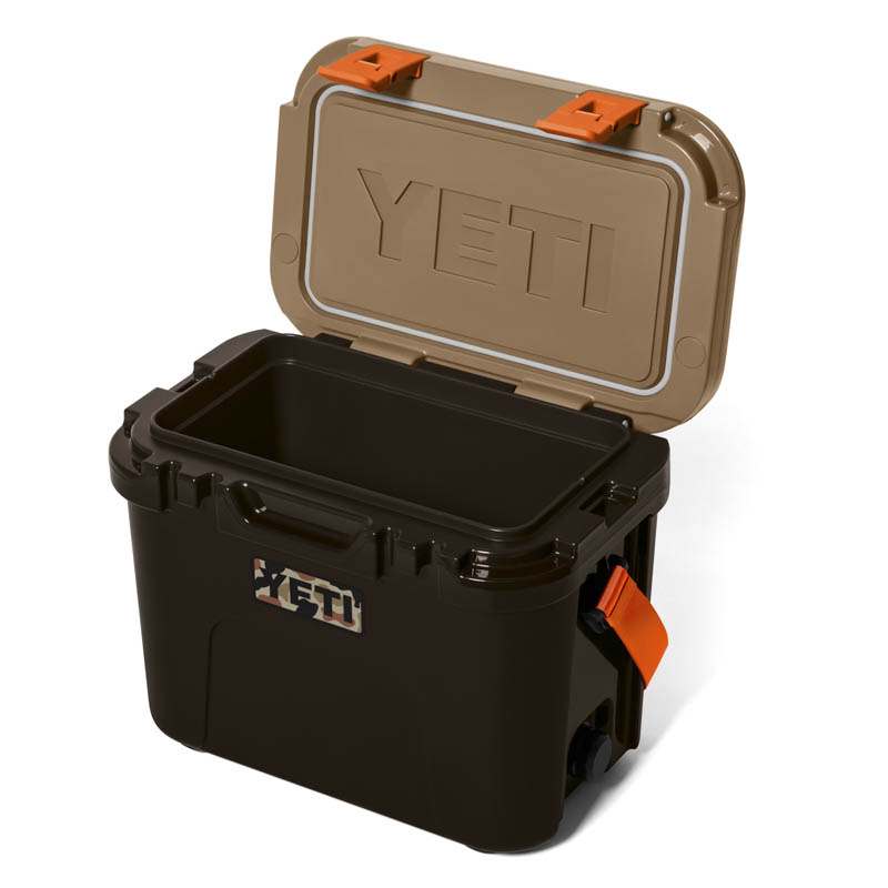 YETI Roadie Cooler 15 Wetlands Camo